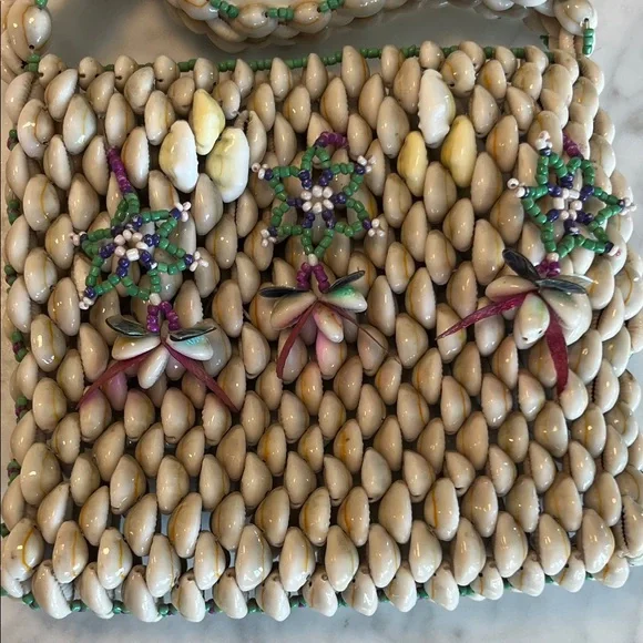 Vintage Handcrafted Beaded Shell Bag - Picture 2 of 9